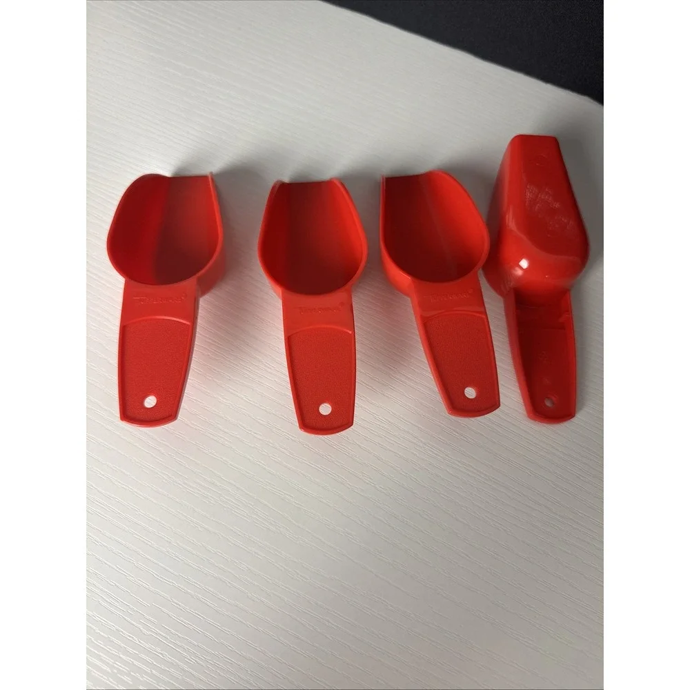 Tupperware Canister Scoops Set of 4 Red 1/4 cup Sale New Scoop Red